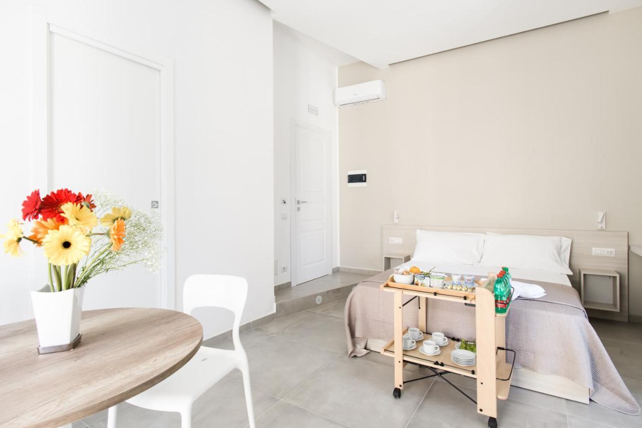 Bed and Breakfast Lux Caracciolo à Naples Extérieur photo