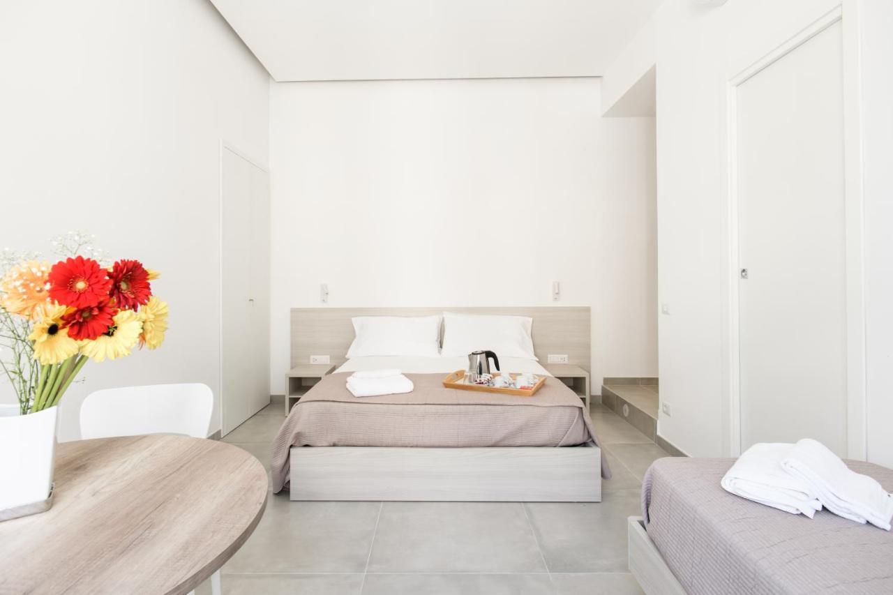 Bed and Breakfast Lux Caracciolo à Naples Extérieur photo